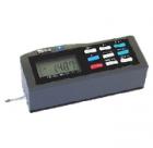 可測量多種機加工零件的表面粗糙度，根據(jù)選定的測量條件計算相應的參數(shù)，在液晶顯示器上清晰地顯示出來。多參數(shù)測量：Ra、Rz、Rq、Rt;高精度電感傳感器;RC、PC- RC、GAUSS、D-P四種濾波方式.
