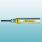 ZC4型測(cè)磚回彈儀是用彈簧驅(qū)動(dòng)彈擊錘并通過彈擊桿彈擊磚樣表面所產(chǎn)生的瞬時(shí)彈性形變的恢復(fù)力，使錘帶動(dòng)指針彈回并指示出回彈距離，以回彈值作為磚的抗壓強(qiáng)度相關(guān)指標(biāo)之一，來推定磚的抗壓強(qiáng)度及標(biāo)號(hào)。