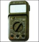 YF-3502  數(shù)字萬用表,LCD:3 1/2數(shù)位,20mm高,最大讀數(shù)1999
,極向指示:負值輸入時,自動顯示"一"符號,過載指示:左側(cè)最高位顯示"1"或"-1"

