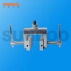 SJJ-15實(shí)驗(yàn)夾具 ,適用范圍：木塊、玻璃、皮革、紙張等片狀，塊狀物的拉力、破壞力測(cè)試。 最大負(fù)荷：5000N
 
