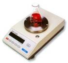 MP200A 電子精密天平,新一代電磁式稱量傳感器，使產(chǎn)品的精度有了可靠保障。具有全自動故障檢測，自動校準(zhǔn)，超載保護(hù)等多種應(yīng)用程序,內(nèi)置RS232C接口，設(shè)有計(jì)件、百分比、單位轉(zhuǎn)換等功能、可直接連接計(jì)算機(jī)、打印機(jī)等。最大稱量:210g;可讀性:1mg 
