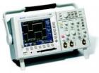 數(shù)字熒光示波器 TDS3032B  帶寬：300MHz；通道：2；取樣速率：2.5GS/s；記錄長度：10K樣點；全VGA 彩色LCD；25 種自動測量功能；標(biāo)準(zhǔn)配備FFT

