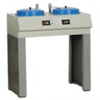  PG-2C型金相試樣拋光機(jī)是對PG-2金相試樣拋光機(jī)的不完善處進(jìn)行針對性的設(shè)計(jì)改進(jìn),增加了在拋光時(shí)作稀釋冷卻用的供水系統(tǒng)和易清污的抽屜式積污匣，拋盤直徑：220mm.轉(zhuǎn)速：900r/min，1400r/min（定制）.電動(dòng)機(jī)：YS7116 0.2kW 380V（220V 定制） 50Hz