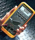 Fluke 787 過程多用表 精密的 1000V, 440 mA 數(shù)字多用表,將數(shù)字多用表和回路校準(zhǔn)器二合一的工具,LCD 顯示屏；4,000 字,輸出直流電流/回路校準(zhǔn)器,20 mA 電流輸出/模擬, 0.1% 直流電壓準(zhǔn)確度  0.05% 直流電流準(zhǔn)確度