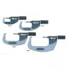 特點(diǎn)：

? 非旋轉(zhuǎn)心軸和新型棘輪套管。

? 10mm/rev 快速心軸進(jìn)給。

? 帶有絕對(duì)原點(diǎn)線性刻度。

? 達(dá)到 IP54 塵／水防護(hù)標(biāo)準(zhǔn) (不與數(shù)據(jù)輸出電纜連接時(shí))。

? 帶有 SPC 數(shù)據(jù)輸出。

? 帶有一個(gè)基準(zhǔn)桿，可用于設(shè)置原點(diǎn)。(用于測(cè)量范圍在 30mm 以上的型號(hào))

