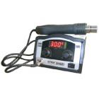 國內(nèi)首創(chuàng)全新架構(gòu)熱風(fēng)拆焊系統(tǒng)，高效熱風(fēng)溫控，相比傳統(tǒng)858吹焊效果更顯著。大功率發(fā)熱芯，比普通熱風(fēng)拔放臺吹焊更快速，效果更均勻，大大提升您的工作效率。無刷直流電機伺服機構(gòu)，極低噪音，傳力結(jié)構(gòu)風(fēng)口設(shè)計即使您配備了市場上抵擋噴嘴亦不會燒毀手柄。全密閉鋁合金機箱設(shè)計，可用于任何復(fù)雜環(huán)境下工作。