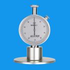 性能簡(jiǎn)介：
LX-F型海綿硬度計(jì)是本廠為了方便客戶測(cè)量泡沫材料的硬度而特殊定制的，它適用于測(cè)定軟的泡沫材料，聚氨脂泡沫膠料制品硬度，這種硬度計(jì)與其他硬度計(jì)在測(cè)定使用方面有所不同，在使用時(shí)，壓腳直接在試樣上接觸，并利用它自己的重量作為測(cè)力負(fù)荷。
