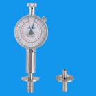 功 能：
水果硬度計（又稱果品硬度計），該產(chǎn)品共分AGY-1，AGY-2，AGY-3三種型號，用來測量蘋果、梨、西瓜、香蕉等多種水果的硬度，用以判定水果的成熟程度，對培育良種，采摘時間，加工時間，收獲儲存，出口運(yùn)輸?shù)炔烧暮侠碚莆?。它適用于果樹科研部門，果樹農(nóng)場，果品公司，大專院校等單位使用。該儀器體積小，重量輕，數(shù)值顯示直觀，攜帶方便，適用于各種果品場所對果品的檢驗。也可裝配于專用的機(jī)臺使用，可提高測試時的精度，適用于專業(yè)檢測部門。
