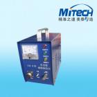 詳細(xì)信息
CDX-5便攜式多功能磁粉探傷機(jī)為本公司吸收國內(nèi)外磁粉探傷機(jī)的優(yōu)點(diǎn)，選用新材料、采用新工藝；制造的改進(jìn)型全電子控制的新型磁粉探傷儀,具有功能齊全、探傷速度快、檢測(cè)靈敏度高、操作簡(jiǎn)便、故障率低、維修方便等優(yōu)點(diǎn)；儀器采用外加磁場(chǎng)磁化法，具有電流調(diào)節(jié)和退磁功能，體積小，重量輕，方便攜帶; 高集成化電路使一臺(tái)設(shè)備兼?zhèn)湓瓗追N設(shè)備的全部功能；可配備A.D.E.O四種探頭,該儀器輸出電流大小可調(diào),可適應(yīng)不同靈敏度要求, 交流磁化斷電相位控制，超負(fù)荷保護(hù)，并具有退磁等功能。
