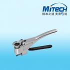 產(chǎn)品簡介 
一種可現(xiàn)場快速測試鋁合金硬度的儀器。使用方便，一卡即可，硬度值直接讀出，效率高，可靠性好。
      用于快速檢測鋁合金型材、管材、板材、鋁工件及其他軟金屬的硬度。特別適于在生產(chǎn)現(xiàn)場、銷售現(xiàn)場或施工現(xiàn)場對成批產(chǎn)品進行快速、非破壞性的逐件合格檢查。
      本韋氏硬度計是檢驗鋁合金型材力學性能的首選儀器，符合中國有色標準YS/T420-2004和美國標準ASTM B647-84（2000）。
      韋氏硬度計還可用于測試紫銅、黃銅、軟鋼等。
