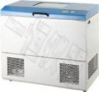 產(chǎn)品特點：

◆人性化設計

  ●集培養(yǎng)箱、振蕩器于一體，占地小，載瓶量大。

  ●大屏幕液晶顯示屏，菜單式操作界面，簡單易懂。

  ●順應世界環(huán)保潮流，全新無氟設計，使你始終走在健康生活的前面。

●大屏幕鋼化觀察視窗，箱體內(nèi)膽及振動臺面均采用不銹鋼材料，便于清洗。

