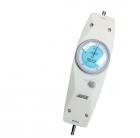 本機臺安裝于試驗機上使用，測試值穩(wěn)定，再現(xiàn)精度高，使品質更有保障。 
不論N的單位或Kgf單位均可在1支推拉力計上做到，一舉兩得。